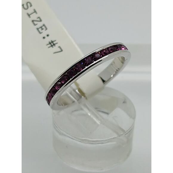 Vintage Ruby Red Crystal Band Eternity Anniversary Ring Size 7 New With Tag - Picture 2 of 5